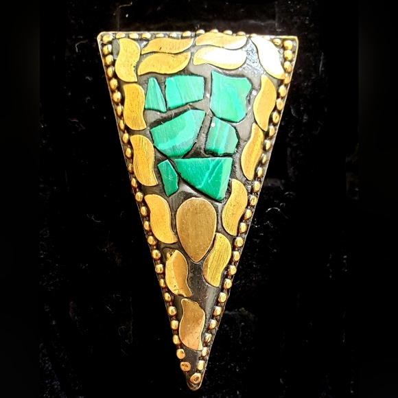 NWOT Malachite Nepali Ring, Handcrafted, Very Unusual, Adjustable Brass, Vivid. - Picture 2 of 6